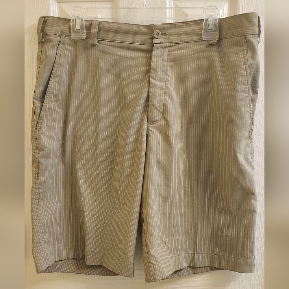 Nike Golf Dri Fit Tonal Pinstripe Short Tan Color Size 34